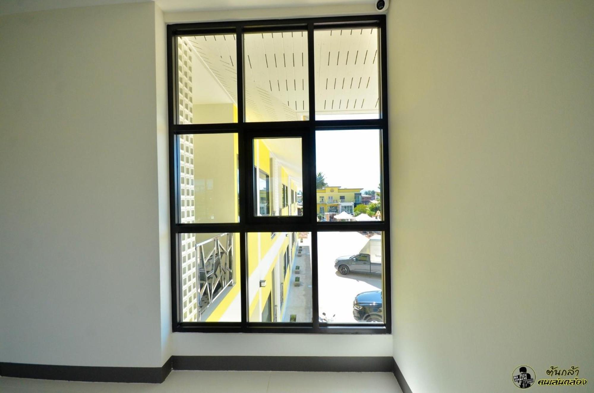 แอ่ว-ดีld Hotel&Residences Ngao Esterno foto
