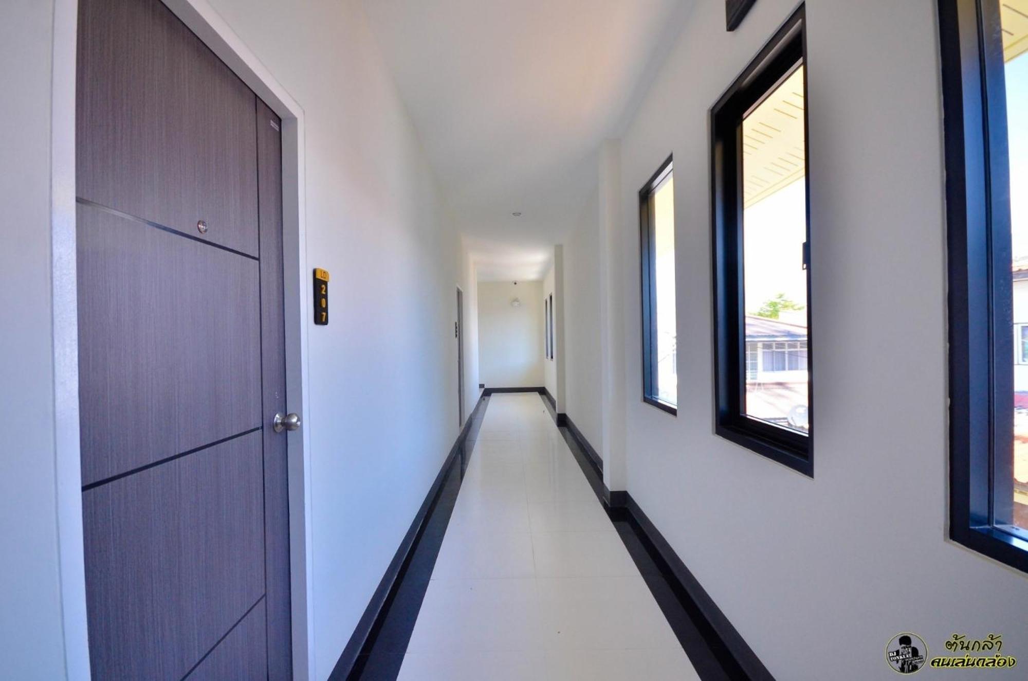 แอ่ว-ดีld Hotel&Residences Ngao Esterno foto